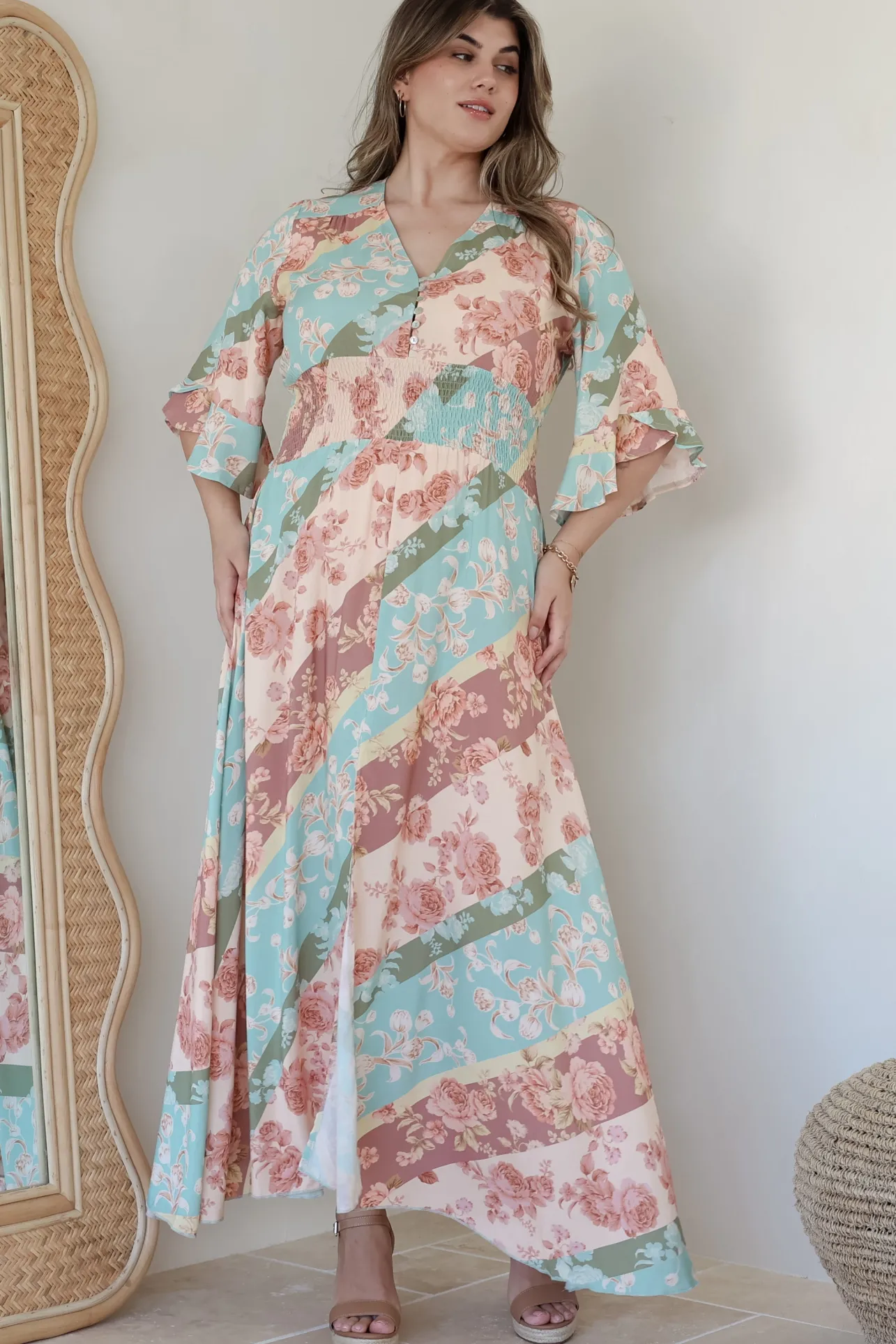 Alba Maxi Dress - Buttoned Bodice A Line Dress With Flute Sleeves In Clavelle Print>Salty Crush Hot