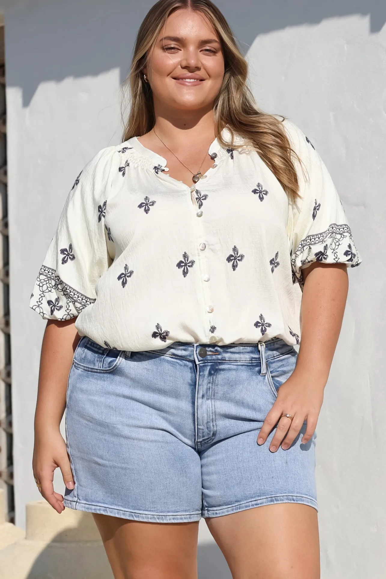 Alicia Top - Mandarin Collar Buttoned-Down Top in Sahara Print Navy>Salty Crush