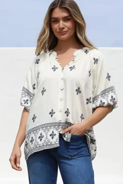 Alicia Top - Mandarin Collar Buttoned-Down Top in Sahara Print Navy><noscript><img width=