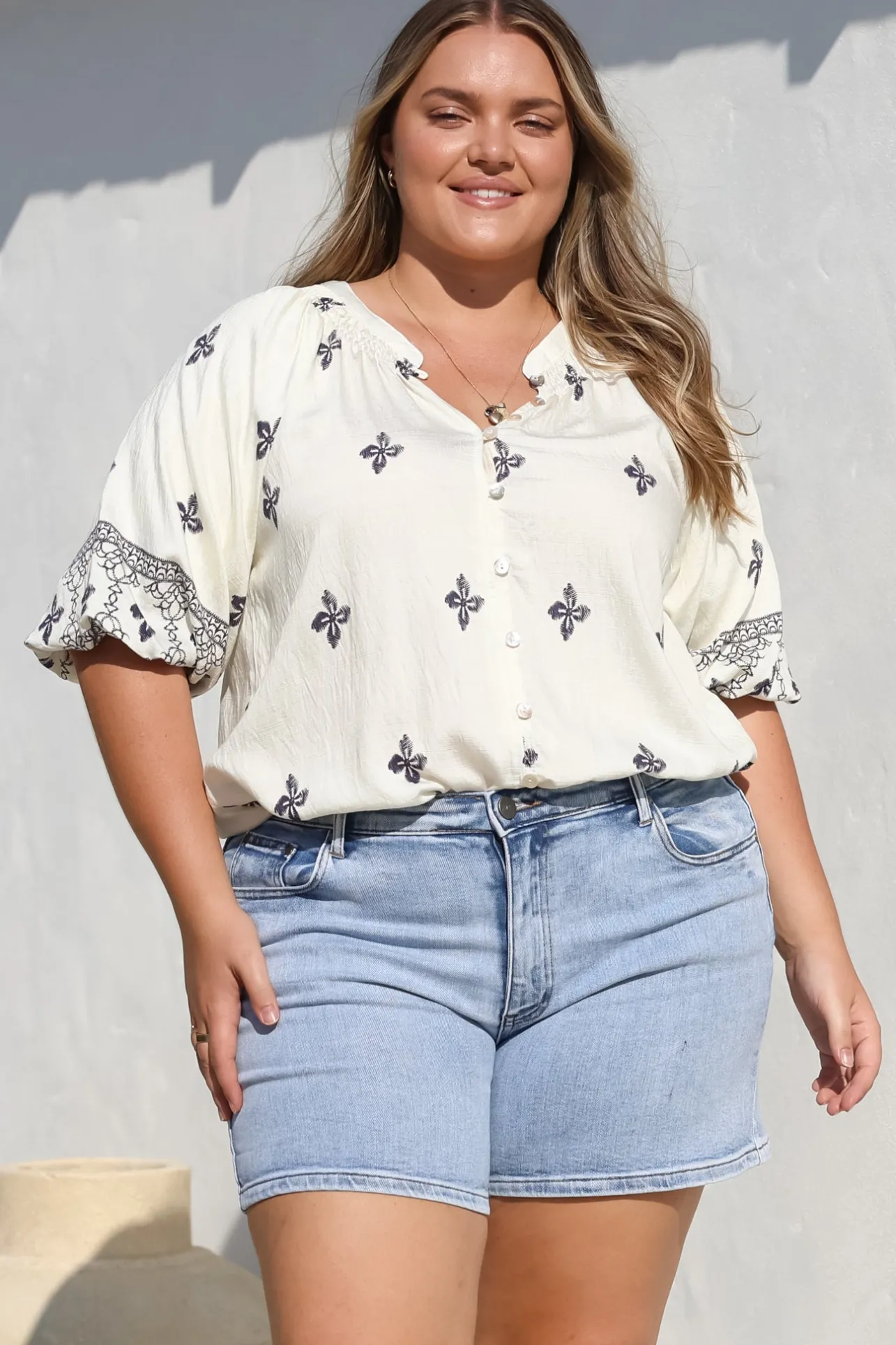 Alicia Top - Mandarin Collar Buttoned-Down Top in Sahara Print Navy>Salty Crush
