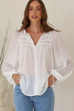 Angeline Top - Buttoned Down Scoop Hem Balloon Sleeve Blouse in White><noscript><img width=