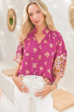 Arden Blouse: V-Neck Buttoned Through Scoop Hem Top in Bee Orchid Print><noscript><img width=