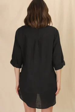 Beachly Shirt - Folded Collar Button Down Relaxed Shirt In Black><noscript><img width=