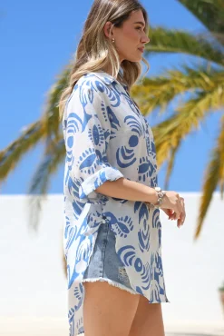 Beachly Shirt - Folded Collar Button Down Relaxed Shirt In Shillie Print Blue><noscript><img width=
