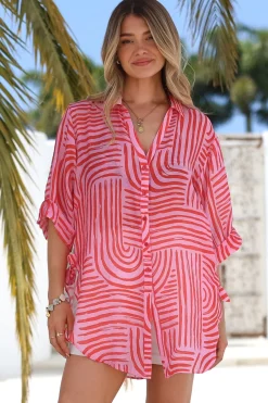 Beachly Shirt - Folded Collar Button Down Relaxed Shirt in Hansel Print Pink><noscript><img width=