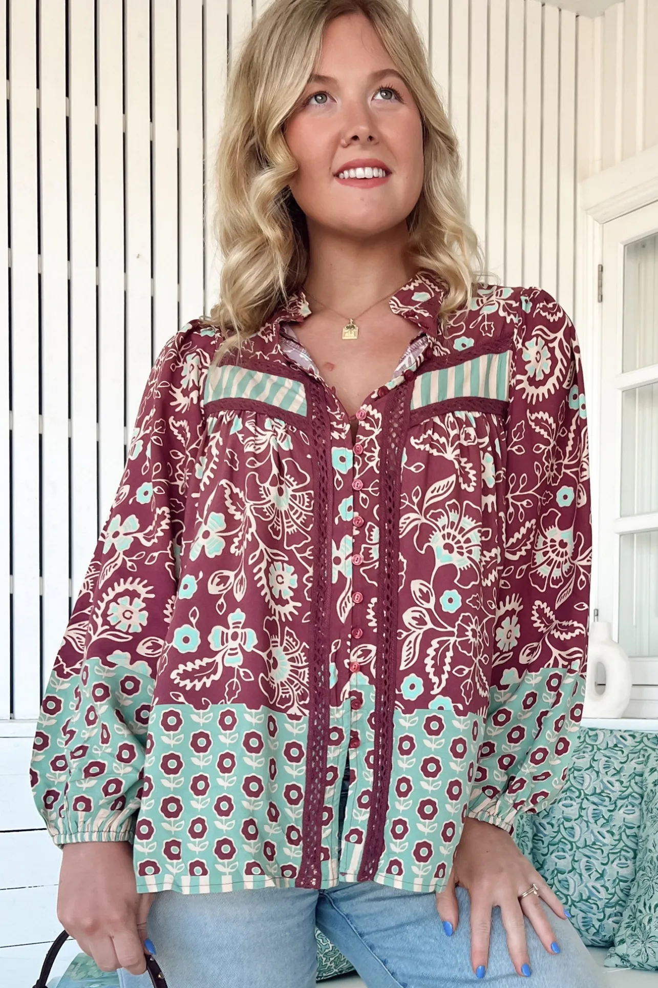 Bee Blouse - Lace Decal Button Down Long Sleeve Blouse in Athena Print>Jaase Online