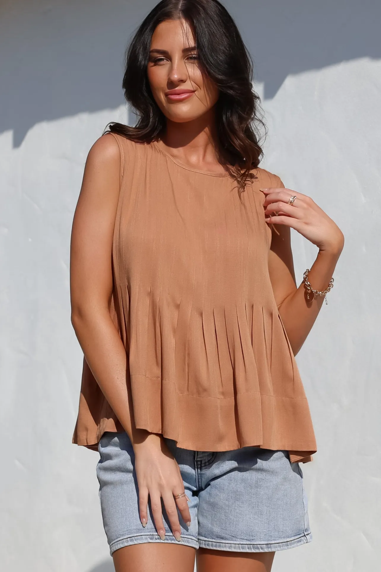 Cassidy Top - Crew Neck Sleeveless Swing Top with Pleats in Rust>Salty Crush Outlet