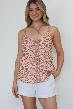 Caty Top - Adjustable Strap Buttoned Down Cami in Chiara Print><noscript><img width=