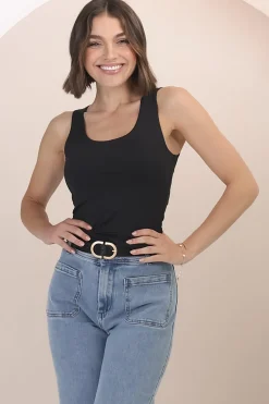 Dori Top - Scoop Neckline Thick Strap Longline Singlet in Black><noscript><img width=
