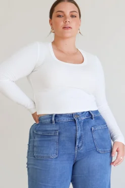 Dorothy Top - Scoop Neck Long Sleeve Ribbed Crop in White><noscript><img width=