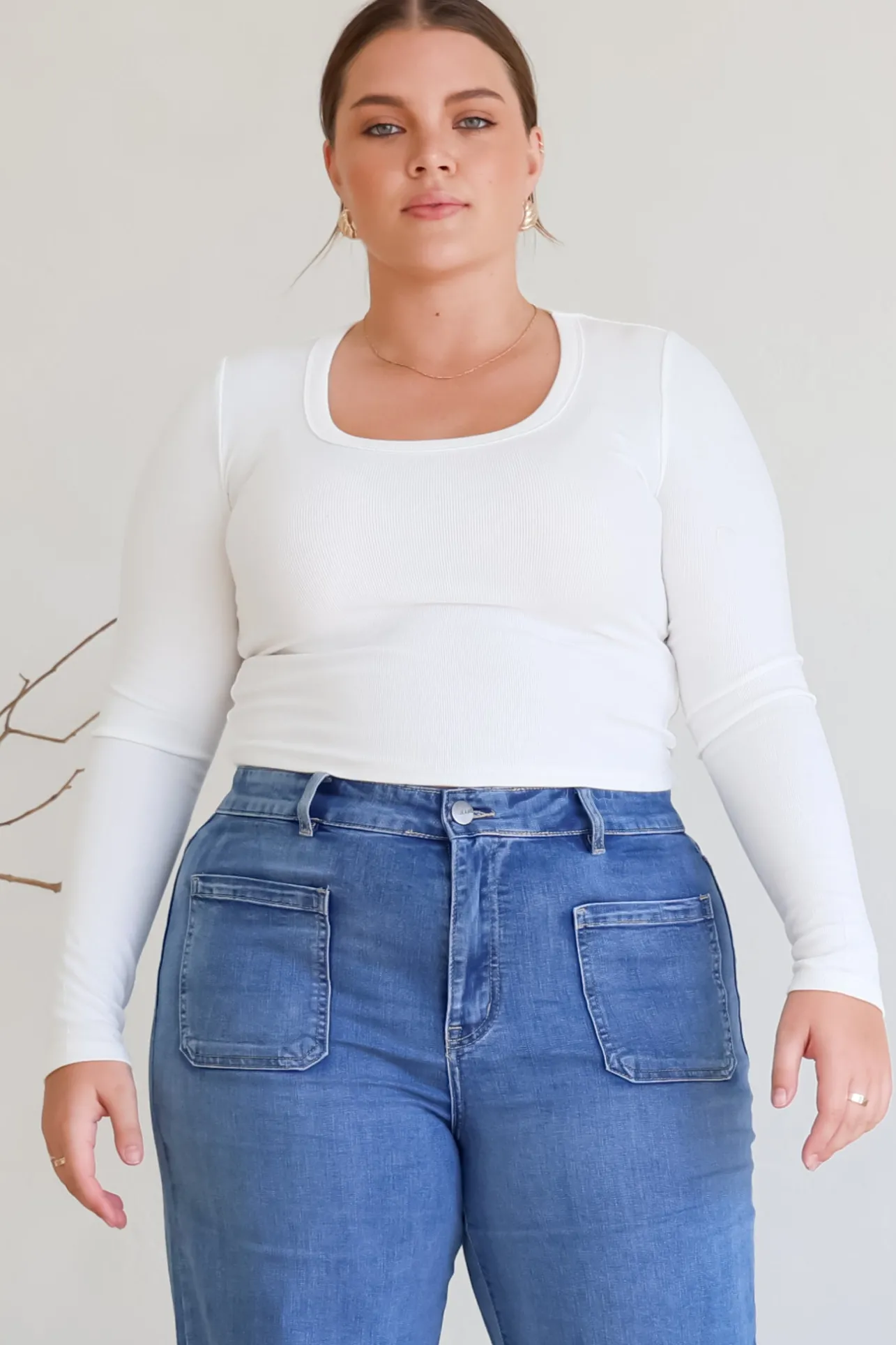 Dorothy Top - Scoop Neck Long Sleeve Ribbed Crop in White>Salty Crush Outlet