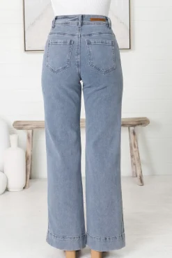 Farah Jeans - Highwaisted Flare Leg Stretch Jean in Light Denim><noscript><img width=
