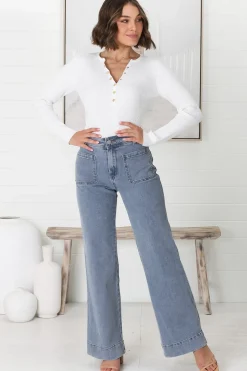 Farah Jeans - Highwaisted Flare Leg Stretch Jean in Light Denim><noscript><img width=