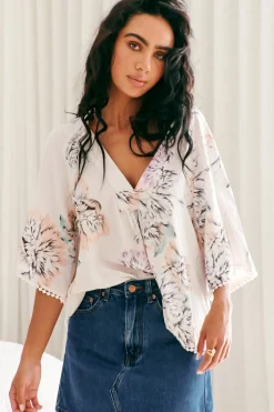 Gabriella Top - Mandarin Collar Deep V Neck Crochet Trim Top in Blooming Bouquet Print><noscript><img width=