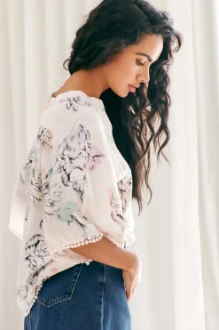 Gabriella Top - Mandarin Collar Deep V Neck Crochet Trim Top in Blooming Bouquet Print><noscript><img width=