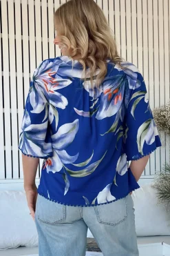 Gabriella Top - Mandarin Collar Deep V Neck Crochet Trim Top in Asteria Print><noscript><img width=