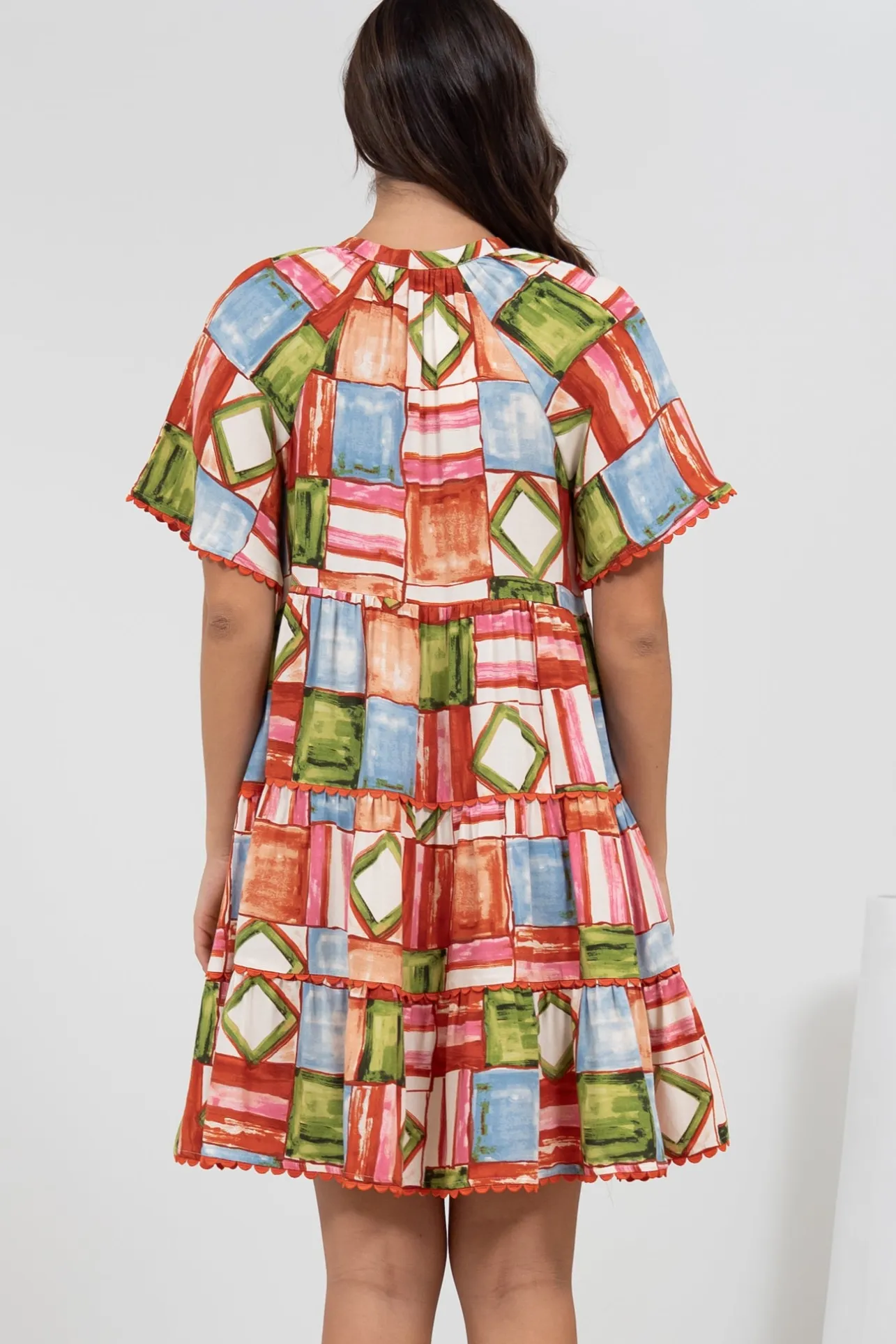 Ginley Mini Dress - V-Neck Scallop Spliced Tiered Dress in Tami Print>Salty Crush Sale