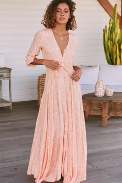 Indiana Maxi Dress - Lace Back Shirred Waist A Line Dress with Handkerchief Hemline in Peach Island Print><noscript><img width=