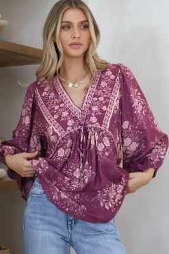 Joelle Top - V Neck High-Low Top in Briella Print in Berry><noscript><img width=