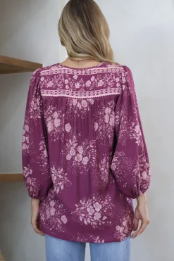 Joelle Top - V Neck High-Low Top in Briella Print in Berry><noscript><img width=