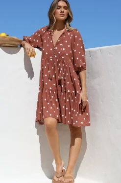 Marah Mini Dress - Mandarin Collar Short Sleeve with Tie Smock Dress in Parisian Polka Rust><noscript><img width=