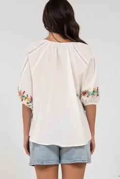 Margerie Top - Floral Embroidered Top with 3/4 Sleeves in White><noscript><img width=