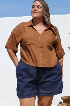 Marion Shirt - Collared Buttoned Down Shirt with Pockets in Rust><noscript><img width=
