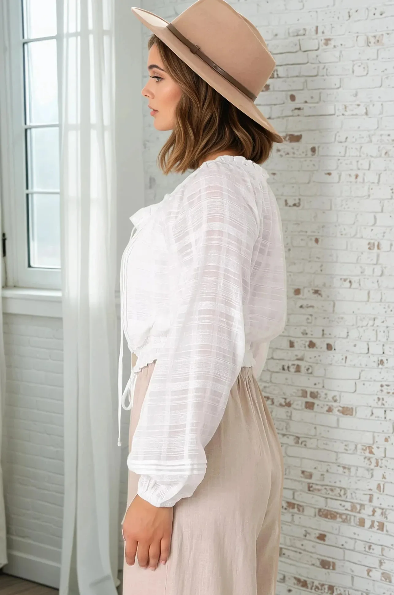 Marlon Top - On or Off Shoulder Pin Tuck Detail Long Balloon Sleeve Crop in White>Salty Crush Clearance