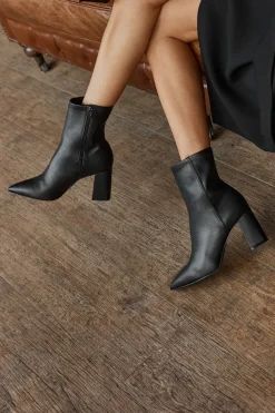 Max Stretch Ankle Boots - Black Stretch><noscript><img width=