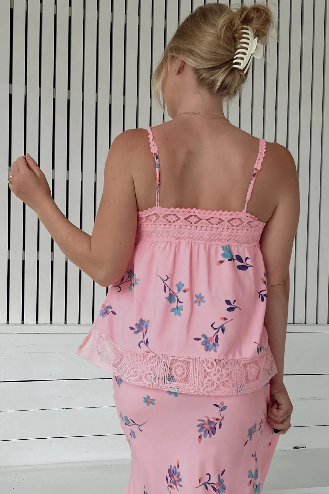 Moscato Cami - Lace Trim Cami in Wild Berry Print>Jaase