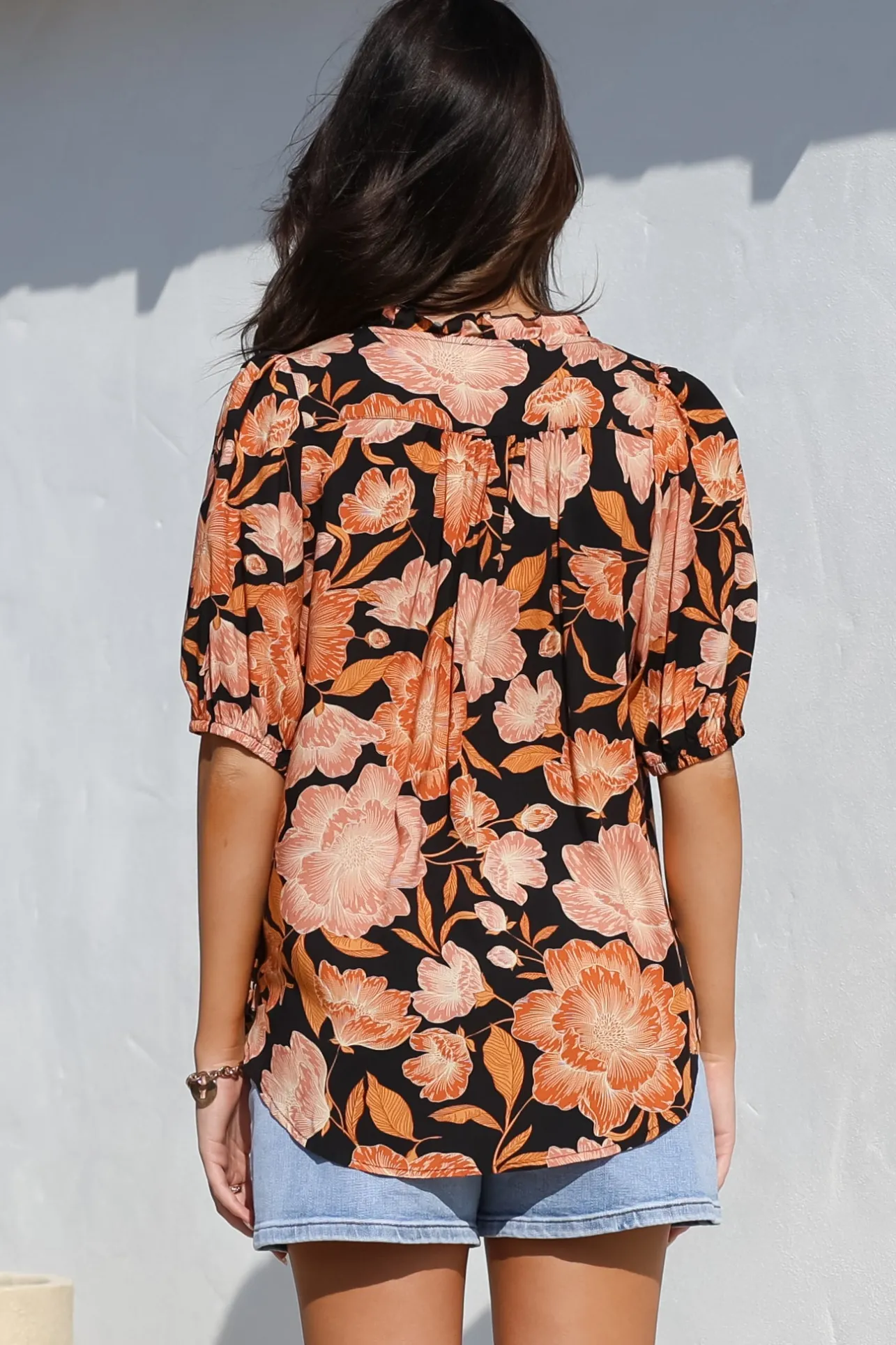 Neo Blouse - High Frill Collar Button Down Shirt in Yasmin Print Black>Salty Crush