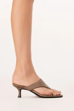 Quincie Heels - Fawn Suede><noscript><img width=