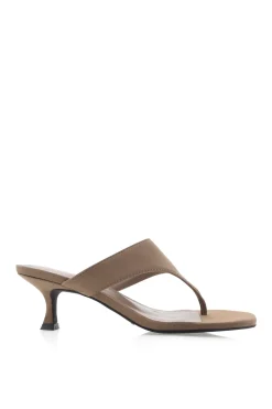 Quincie Heels - Fawn Suede><noscript><img width=