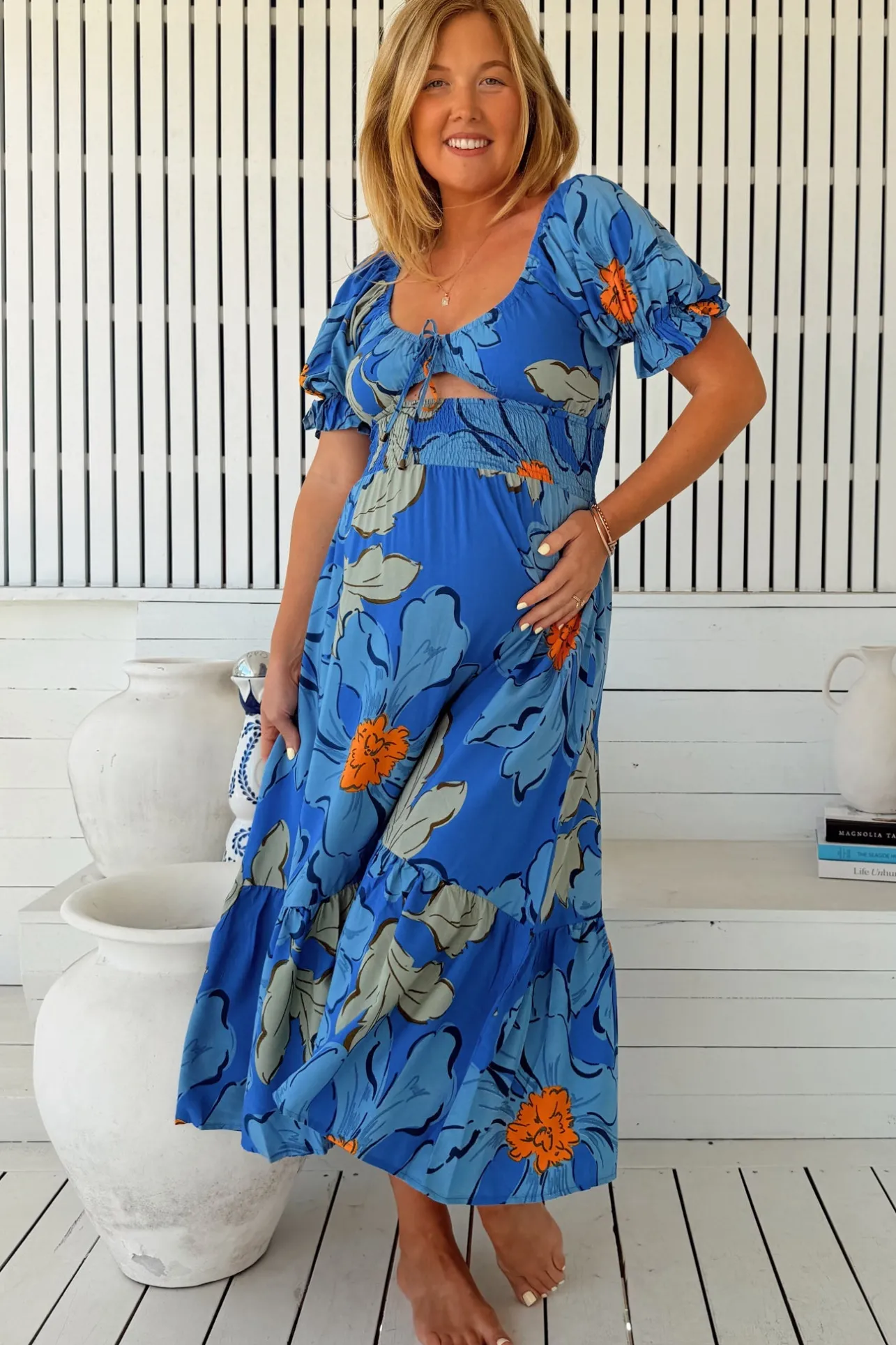 Rini Midi Dress - Sweetheart Neckline Cut Out Detail Dress in Blue Bell Print>Jaase Hot