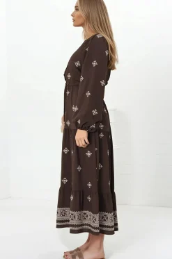Rylie Maxi Dress - Embroidered Long Sleeve Dress with Pull Tie Waist in Vesper Print Brown><noscript><img width=