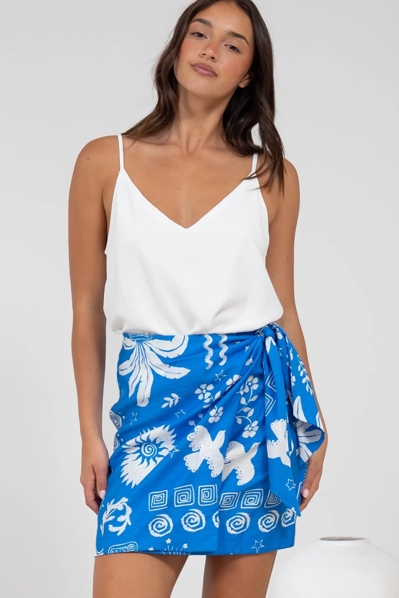 Sassi Mini Skirt - High Waisted Skirt with Wrap Belt in Aurie Print>Salty Crush