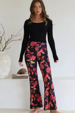 Scarlett Pants - High Waisted Flare Pants In Valerie Print><noscript><img width=