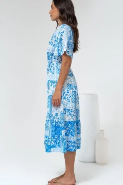 Sharni Midi Dress - V-Neck Shift Dress with Waist Tie in Hilton Print Blue><noscript><img width=