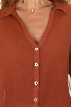 Shelly Shirt - Collared Button Down Shirt in Rust><noscript><img width=