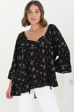Shilo Top - V-Neck Smock Top with 3/4 Flute Sleeves in Melany Print Black><noscript><img width=