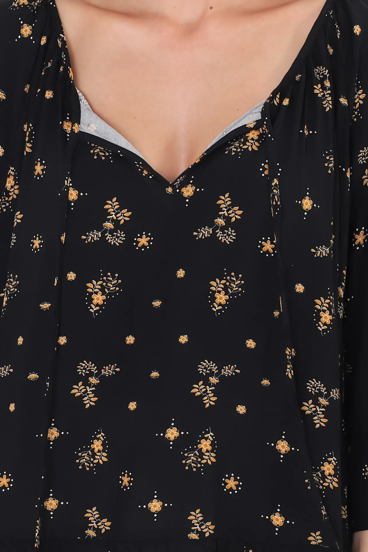 Shilo Top - V-Neck Smock Top with 3/4 Flute Sleeves in Melany Print Black>Salty Crush