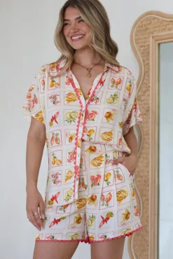 Stacy Shirt - Collared Button Down High-Low Shirt in Dahlar Print><noscript><img width=