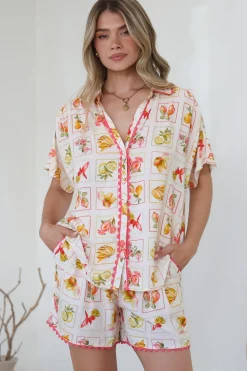 Stacy Shirt - Collared Button Down High-Low Shirt in Dahlar Print><noscript><img width=