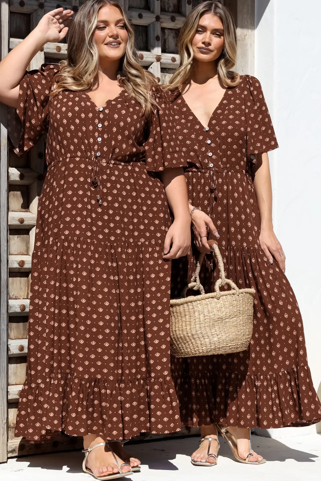 Tassia Maxi Dress - Buttoned Bodice Pull Tie Waist Dress in Kendy Print>Salty Crush