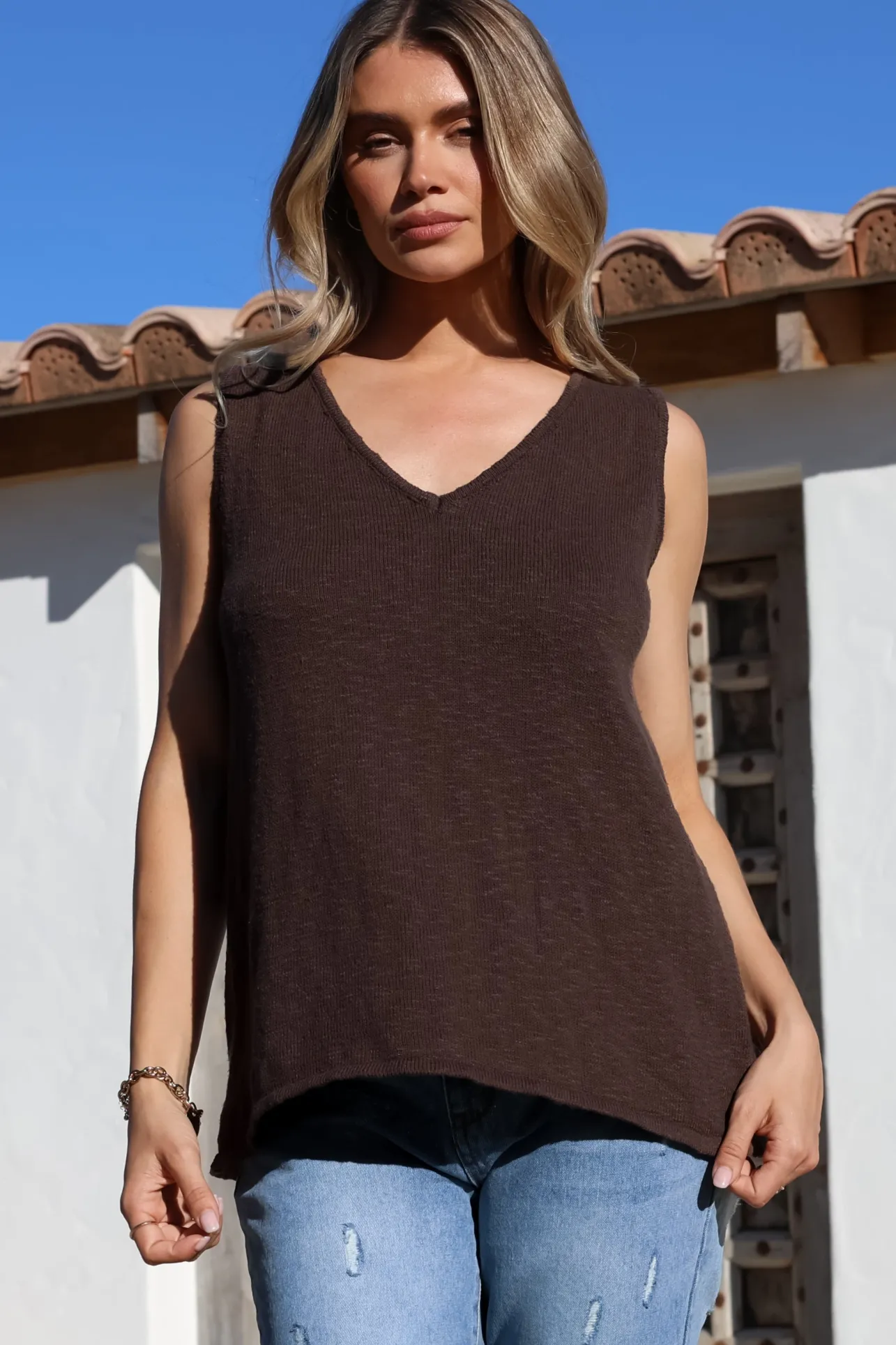 Valeria Top - Textured V-Neck Tank Top in Chocolate>Salty Crush Outlet