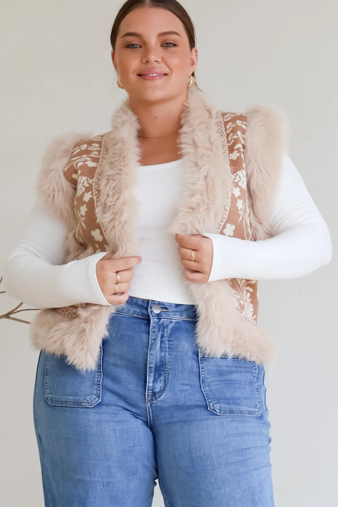 Wolfe Knit Vest - Faux Fur Trim Open Vest in Camel>Salty Crush Sale