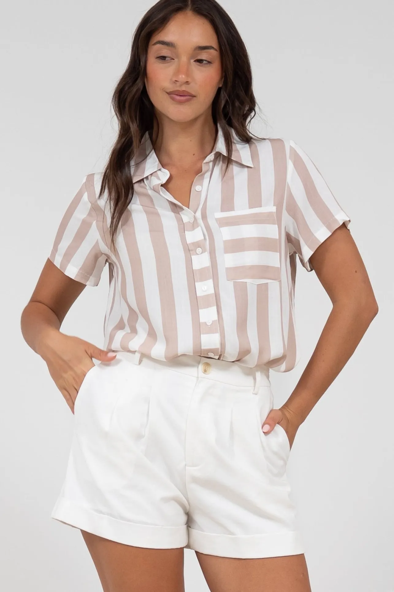 Wynn Shirt - Collared Button Down with Pocket in Gaubi Print Beige>Salty Crush Best