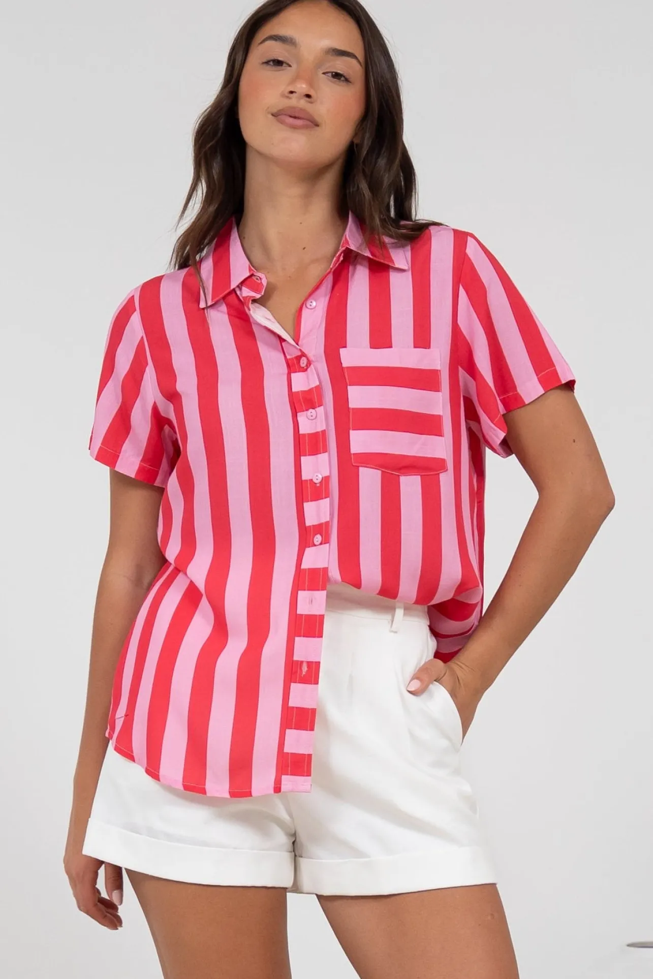 Wynn Shirt - Collared Button Down with Pocket in Gaubi Print Pink>Salty Crush Hot