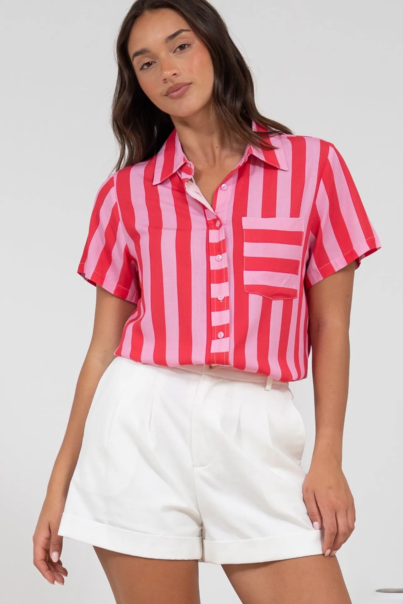 Wynn Shirt - Collared Button Down with Pocket in Gaubi Print Pink>Salty Crush Hot
