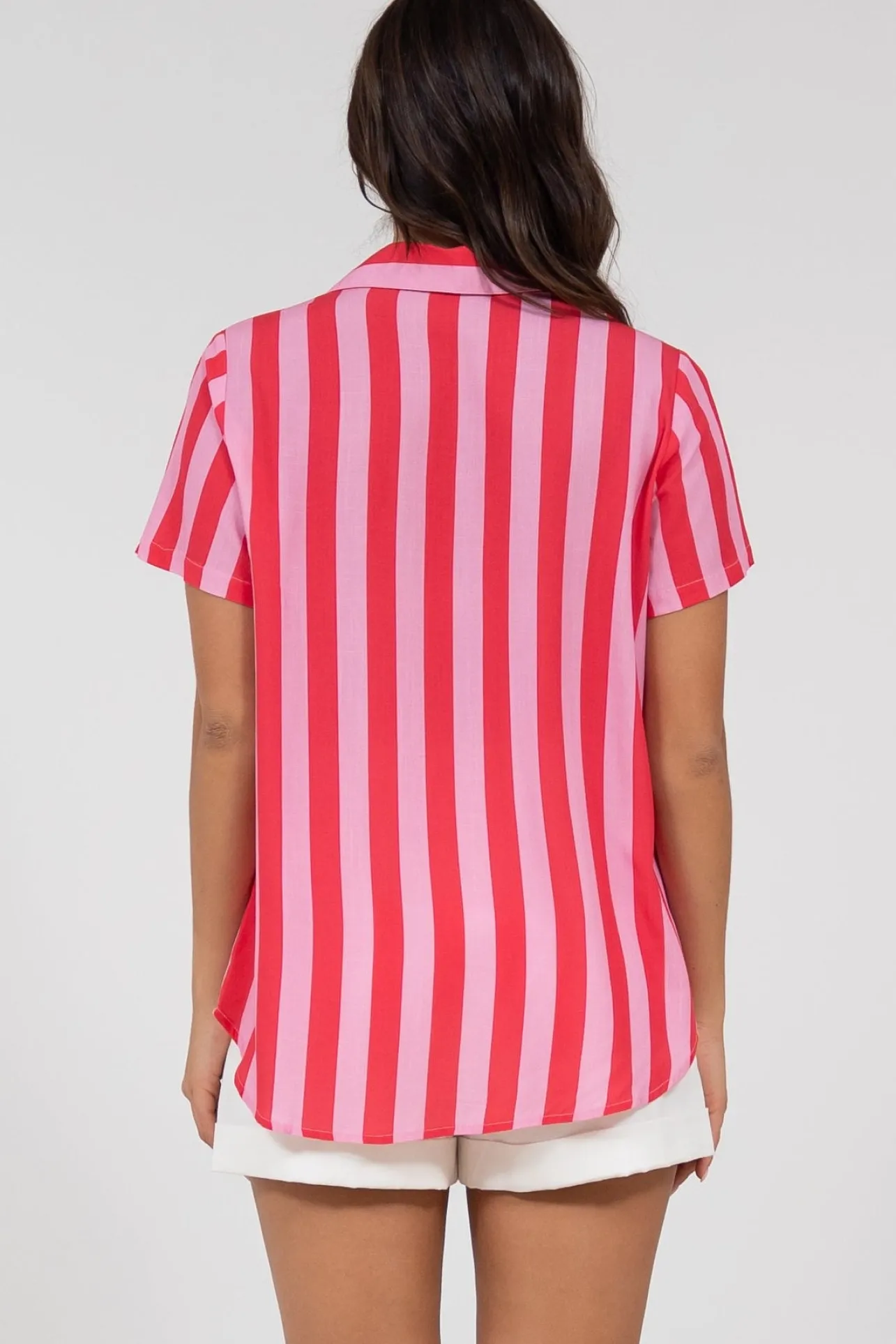 Wynn Shirt - Collared Button Down with Pocket in Gaubi Print Pink>Salty Crush Hot